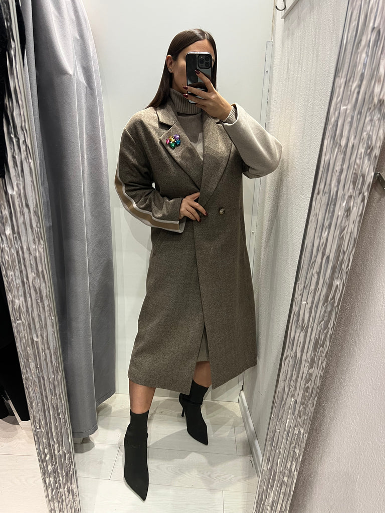 BLK30 KONTATTO•Cappotto bicolor con spilla