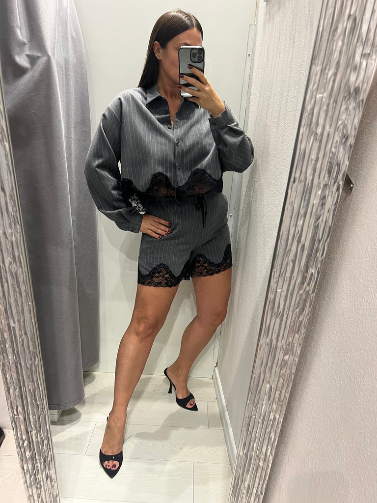 HaveOne•Camicia scatoletta grigio gessato finale pizzo