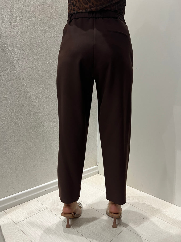 ViCOLO•Pantalone basic moro con elastico e bottone