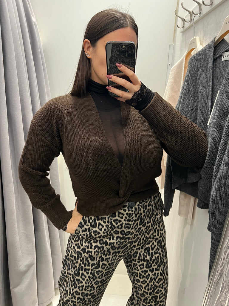 BLK30 HaveOne•Maglione scollo V con nodo•Più colori