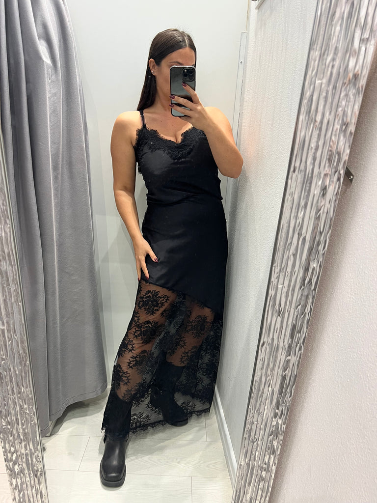 HaveOne•Gonna lunga nera con pizzo