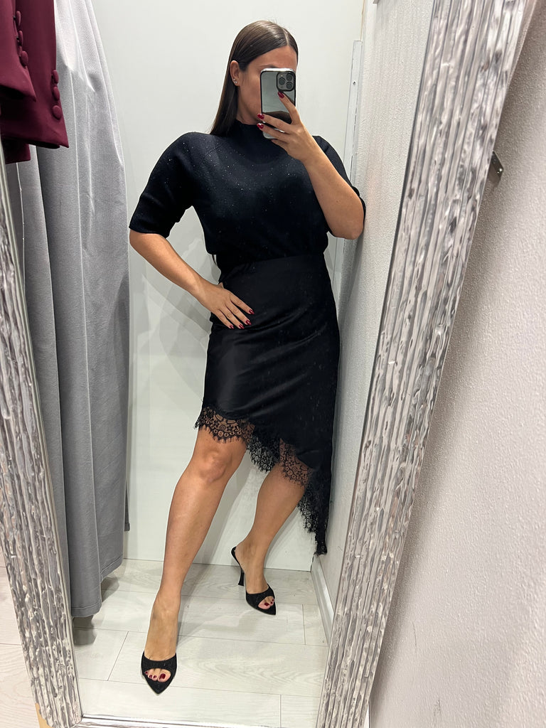 LUMINA•Gonna raso midi asimmetrica con pizzo•Nero