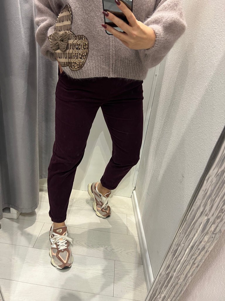 Souvenir•Pantalone microcostine in velluto prugna