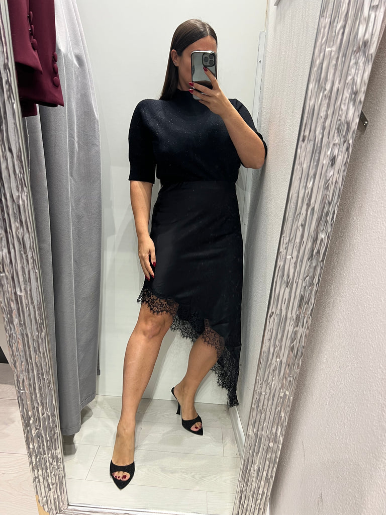 LUMINA•Gonna raso midi asimmetrica con pizzo•Nero