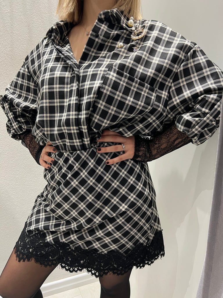 HaveOne•Camicia check bianco nero maniche pizzo