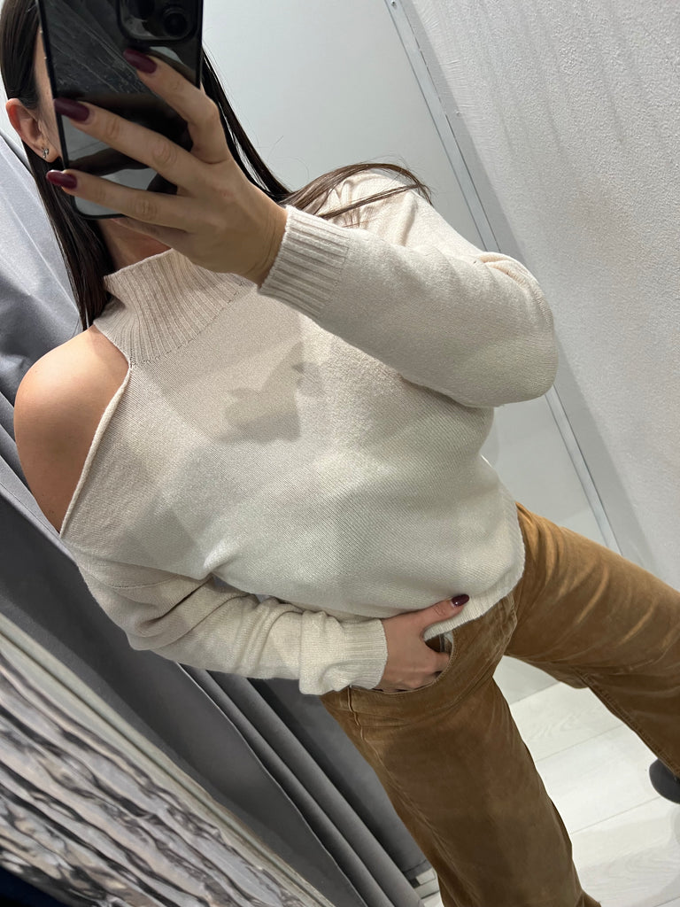 Susy Mix•Maglioncino lupetto spalla sinistra scoperta •Più colori